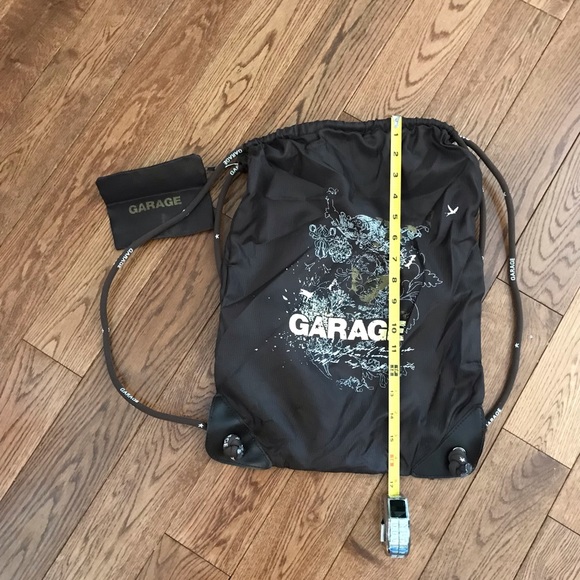 Great condition garage nylon bag - Picture 2 of 6